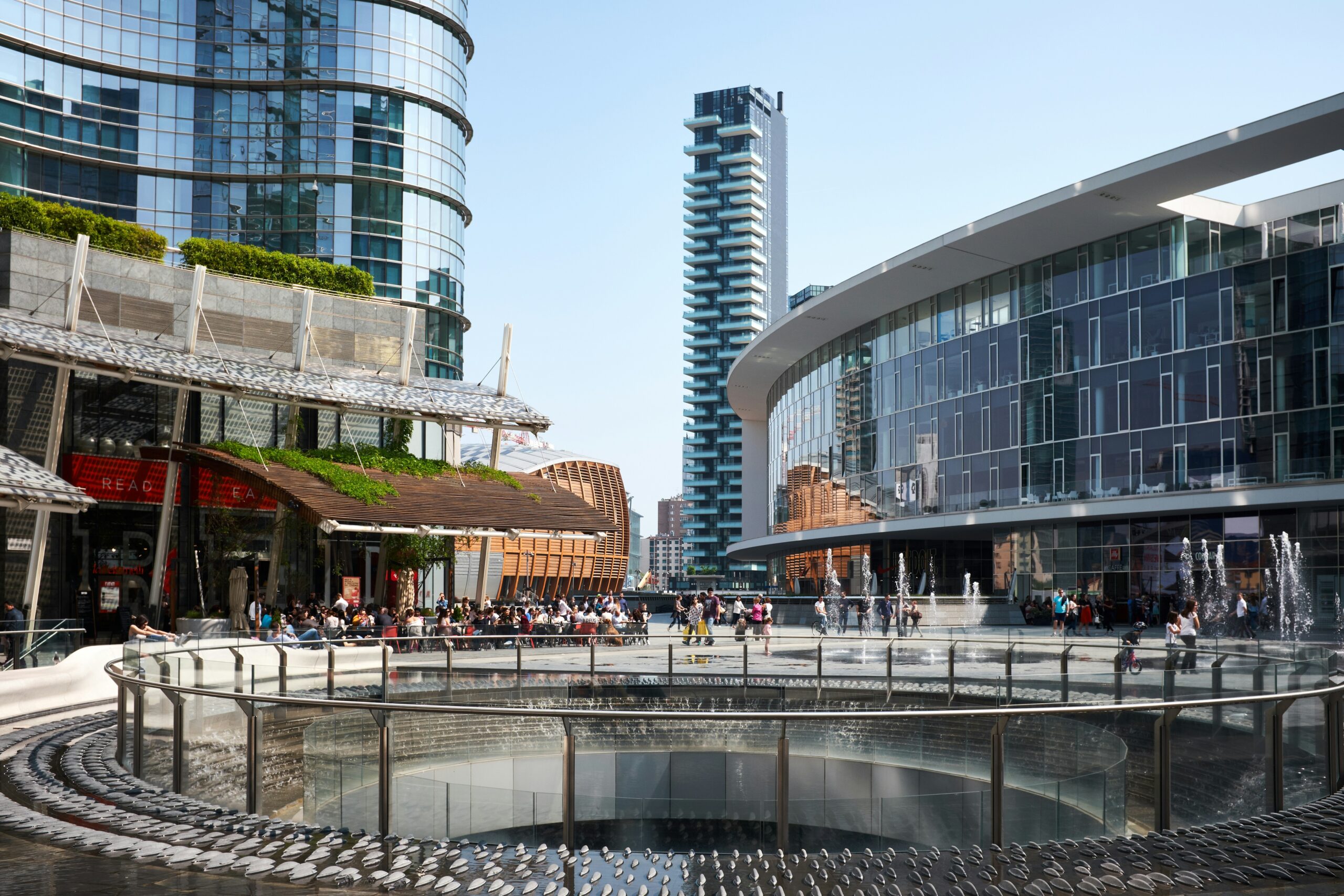 Piazza Gae Aulenti, Milano, Lombardia, Bando Turismo Ogni Giorno in Lombardia